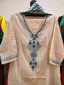 combo of 2 kurti sets
