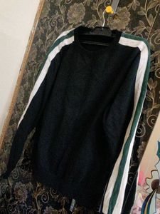 Stylish Striped Sleeve Sweatshirt