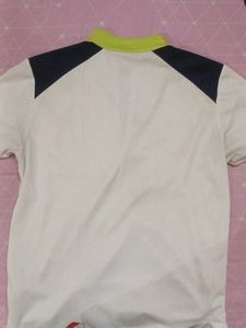 Stylish White Zip-Up Top