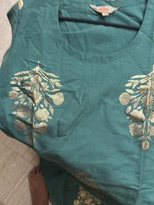 Elegant Green Kurta with Gold Print