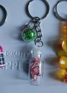 Cute Keychain Charms Set 6pcs se