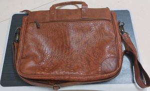 Blackberrys Stylish Brown Laptop Briefcase