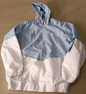 Stylish Two-Tone Light Jacket