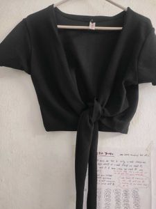 Chic Black Tie-Front Crop Top