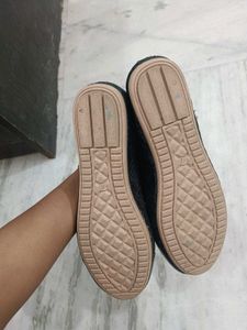 New Stylish Quilted Black Ballerinas