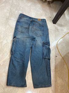 Westside Cargo Jeans 🖤