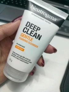 Neutrogena Deep Clean Gentle Foaming Cleanser