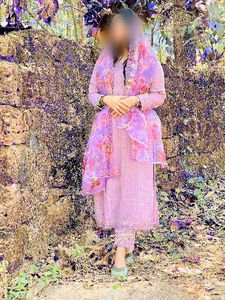Elegant Lilac Kurta Set with Dupatta
