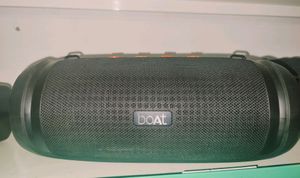 Boat Stone 1500 Speaker. Like New. Good Condition.