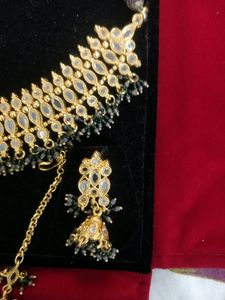 Trendy Kundan Set