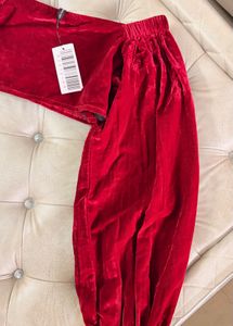 Elegant Red Velvet Off-Shoulder bralette