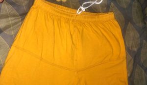 2 Pairs of Women's Leggings available