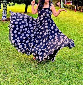 Chic Black Floral Maxi Dress