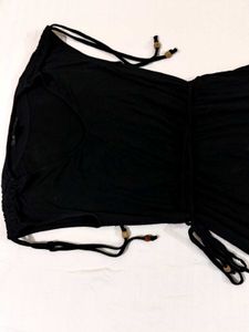 Elegant Black Dress with Tie Waist