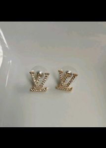 Sparkling 'LV' Logo Stud Earrings