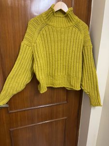 H&amp;M Mustard Knit Crop Sweater