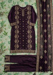 Embroidered slik Kurta Set with Dupatta