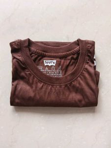 (NEW) Levi Strauss &amp; Co. T-Shirt