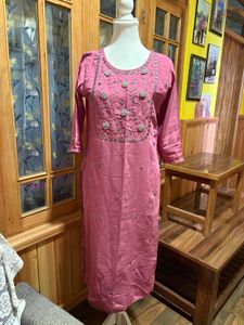 Beautiful Pink Embroidered Kurta
