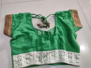 Party Wear Saree With Chiken Work Wi Blouse