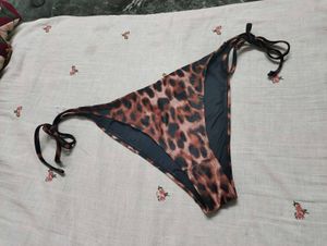 leopard print buttom