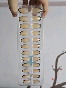 Press-On Nails - Premium French Design