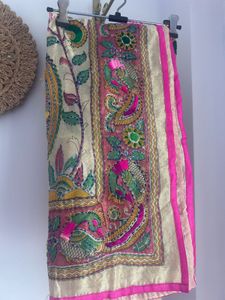 Exquisite Handwoven Fulkari Duppata