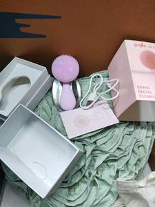 Purple Glitz Sonic Facial Cleanser