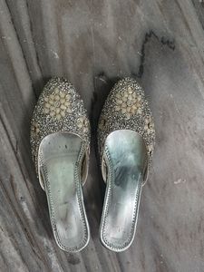 Embellished Jutti Flats