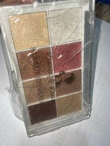 Eyeshadow Pallet , Highlighter