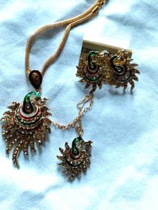 Peacock Design jewellery set with Maangtika