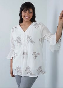 ❀ off-white top with camisole ❀