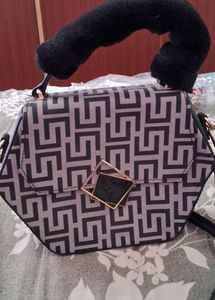 Zip up octagonal bag