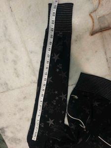 Black Star Print Zip-Up Hoodie
