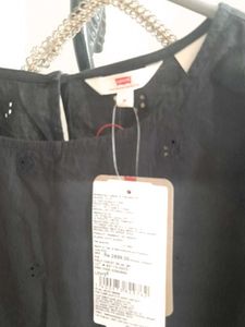 Levi's Chic Black Broderie Anglaise Top