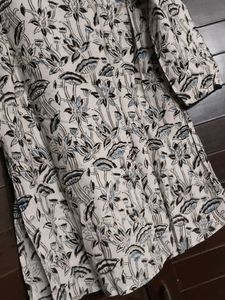 Fabindia Off-white Floral Cotton Straight Kurta