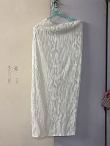 Chic Textured White Midi Skirt