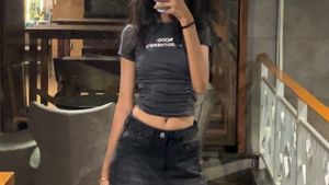 Grey Cropped T-Shirt