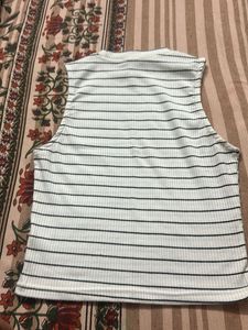 SHEIN Striped Sleeveless Crop Top