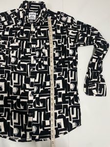 shirt black and white