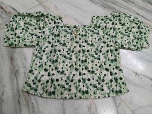 Stylish Green Floral Puff Sleeve Top