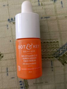 dot and key vitamic c serum 10 %