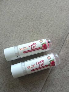 VLCC Lovable Lips Lip Balm - Strawberry