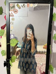 Women Short ethnic kurta