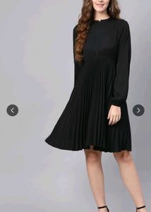 Elegant Black Pleated Midi Dress