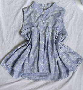 Blue Floral Sleeveless Button-Up Top