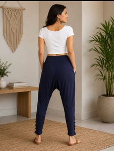 Comfortable Navy Blue Cropped Pants