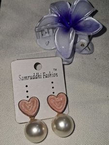 Heart shaped earing pink