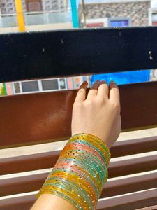 trendy colourful transparent glass bangles
