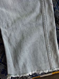 Light Wash Straight Leg Jeans size - 28